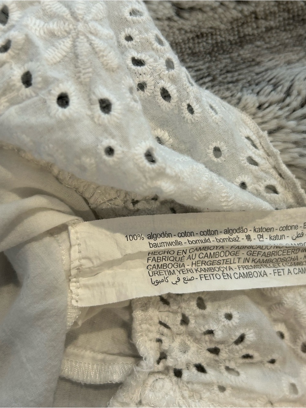 Zara White Eyelet Ruffle Top - Picture 4 of 4
